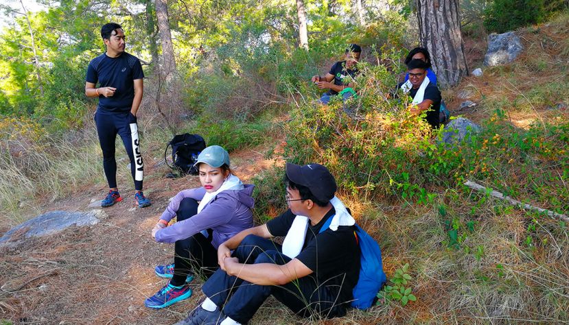 GETTING AWAY FROM HIKING III - THE SOCIA...